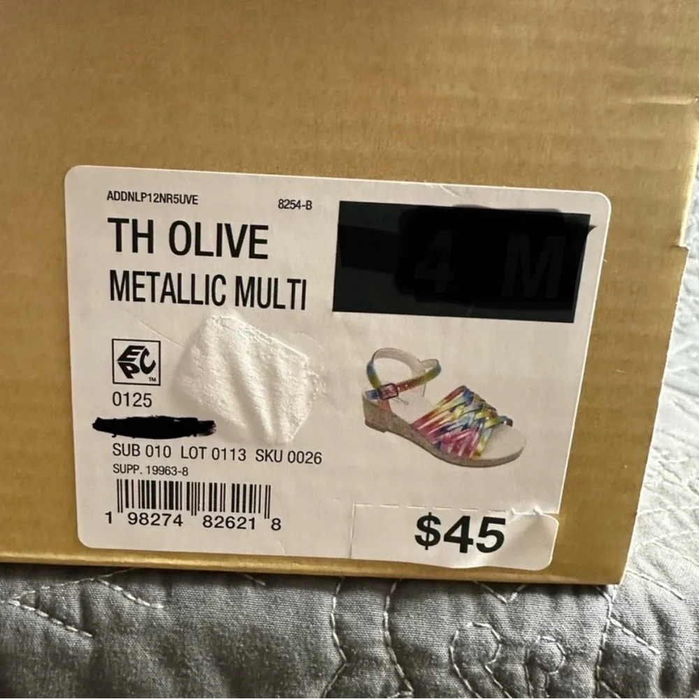 Thereabouts Girls Olive Metallic Multi Wedge Sandals NWT Size Big Girls 4